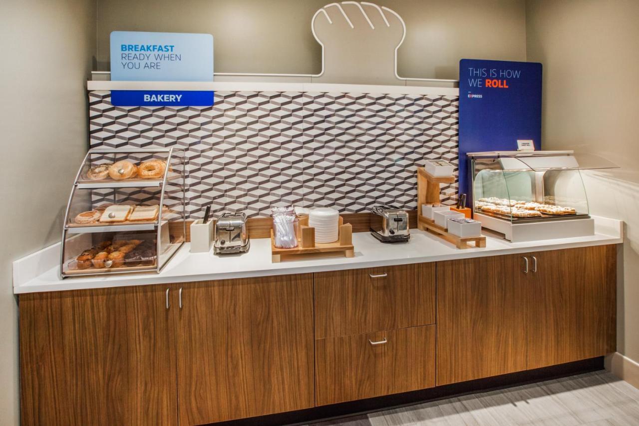 Holiday Inn Express & Suites - Milan - Sandusky Area By Ihg Ngoại thất bức ảnh
