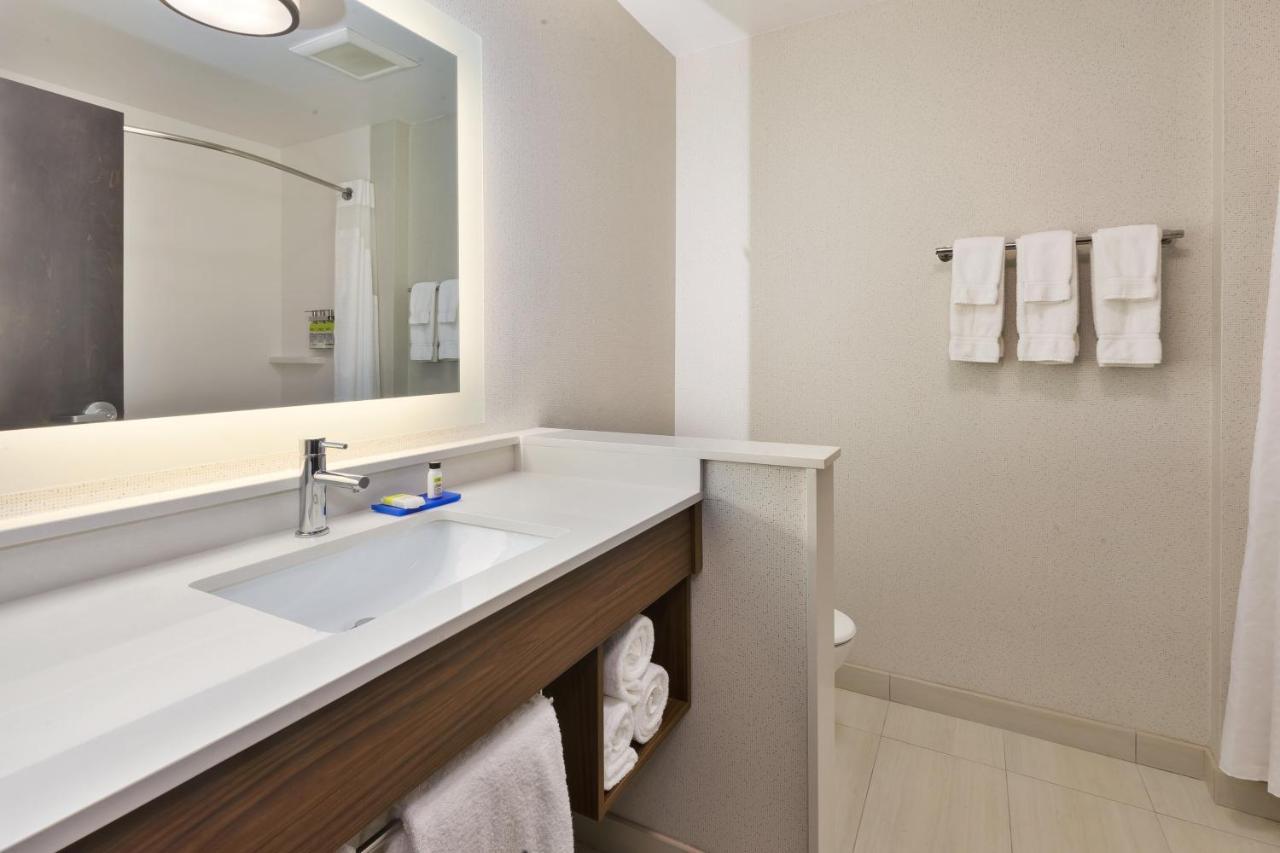 Holiday Inn Express & Suites - Milan - Sandusky Area By Ihg Ngoại thất bức ảnh