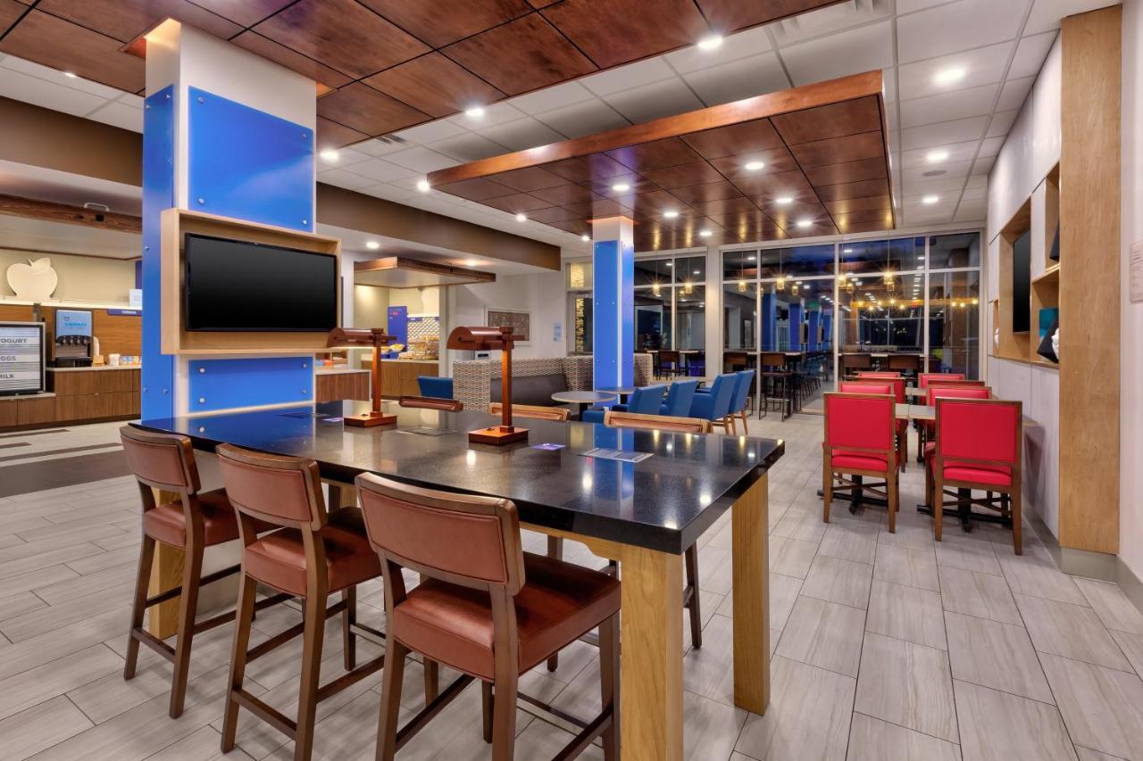 Holiday Inn Express & Suites - Milan - Sandusky Area By Ihg Ngoại thất bức ảnh